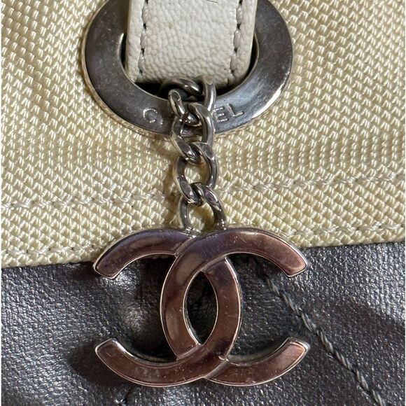 💯Authentic Chanel Tote Bag- Large Size 🍀 - Picture 3 of 16